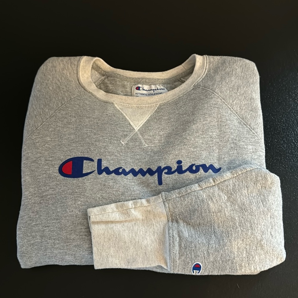 Heathered gray Champion Crewneck Size M